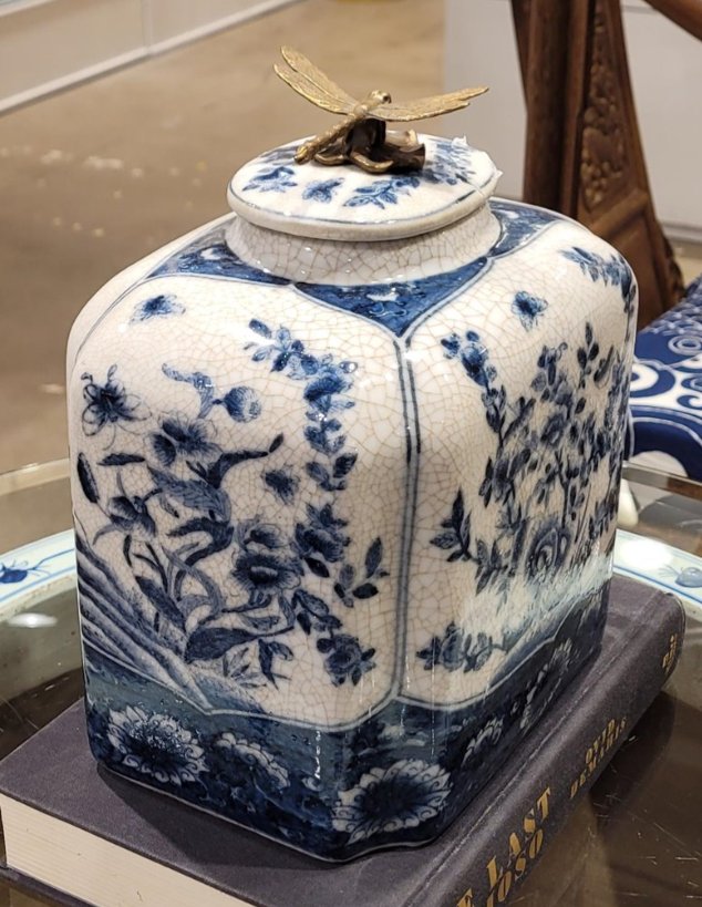 Blue and White Decorative Porcelain Jar