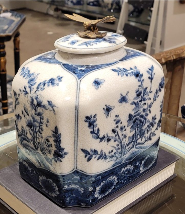 Blue and White Decorative Porcelain Jar