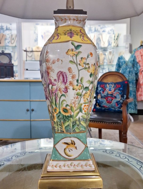 Vintage style Famille Rose Chinoiserie Porcelain Table Lamp