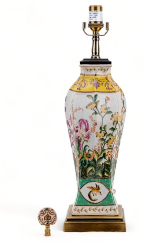 Vintage style Famille Rose Chinoiserie Porcelain Table Lamp