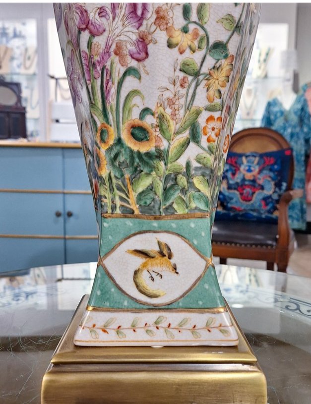 Vintage style Famille Rose Chinoiserie Porcelain Table Lamp