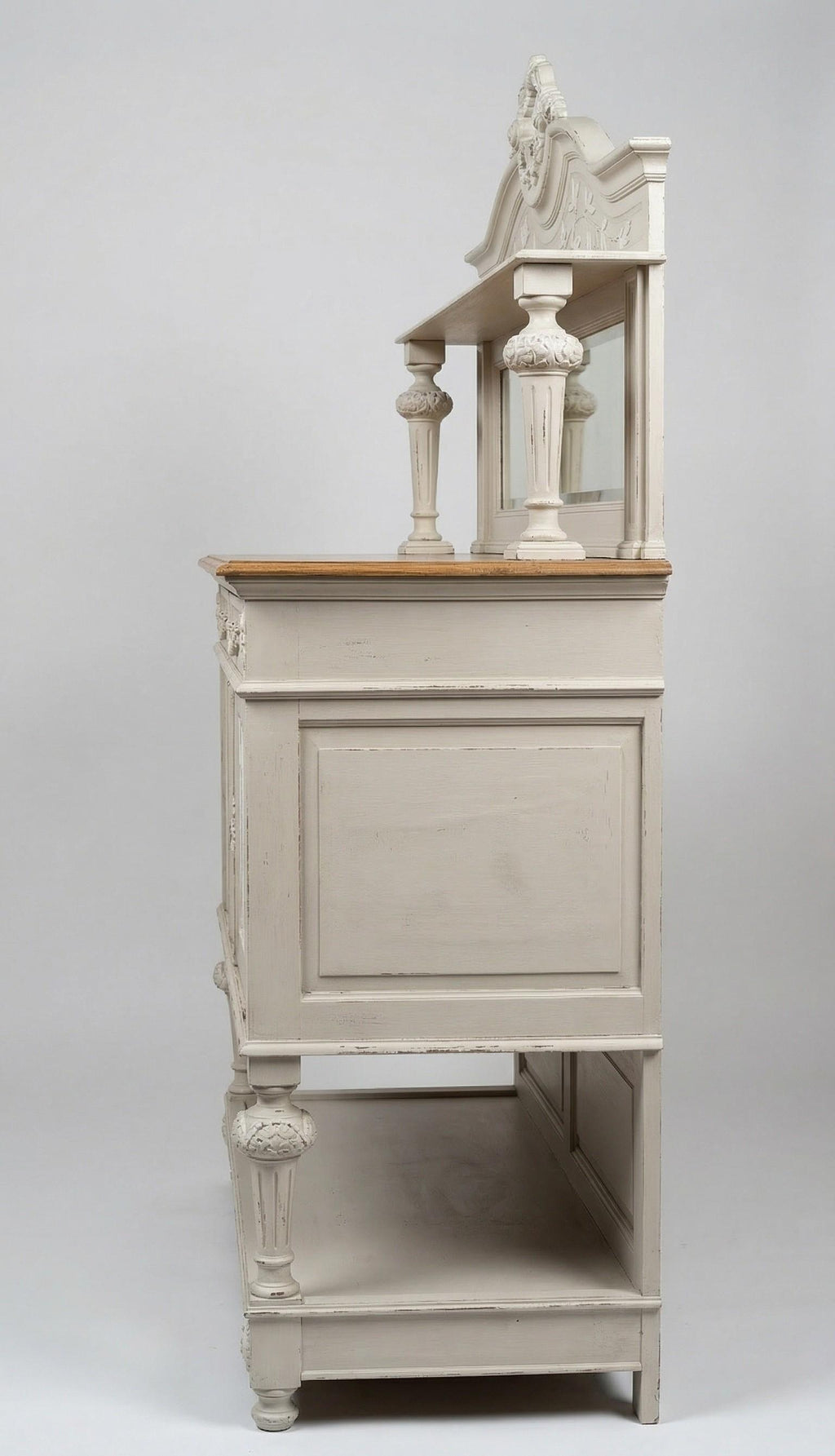 https://chairish-prod.freetls.fastly.net/image/product/master/bdf869ea-1fa0-4289-8046-6cca169ed36b/19th-century-gustavian-style-swedish-painted-buffet-with-carved-detail-and-mirror-hutch-5192