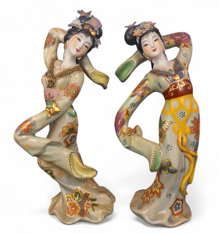 Hand-Painted Porcelain Chinese dancing court figurines Decorative Set