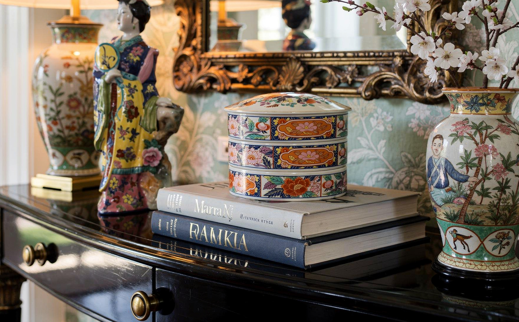Vintage Japanese Imari Porcelain Stacking Box Set
