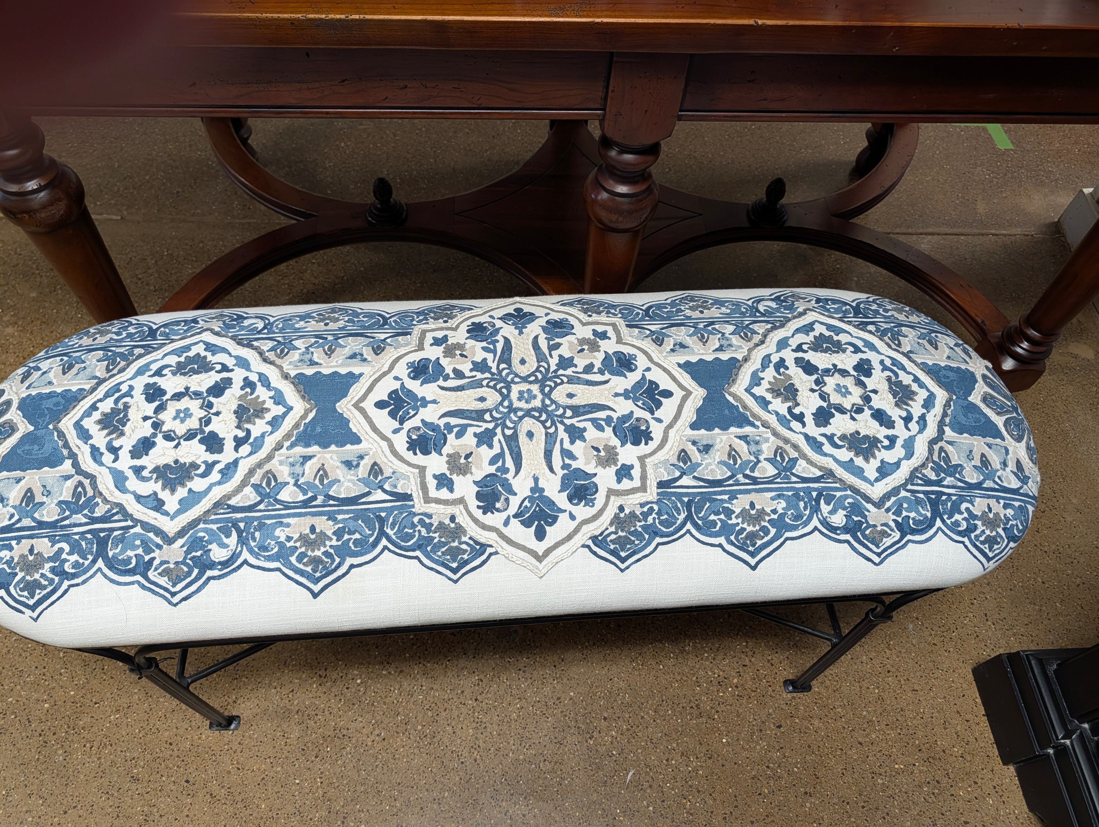https://chairish-prod.freetls.fastly.net/image/product/master/1093b4cd-21b7-41dc-aa5c-0bf4f9029657/custom-blue-and-white-chinoiserie-upholstered-bench-with-black-iron-base-7748