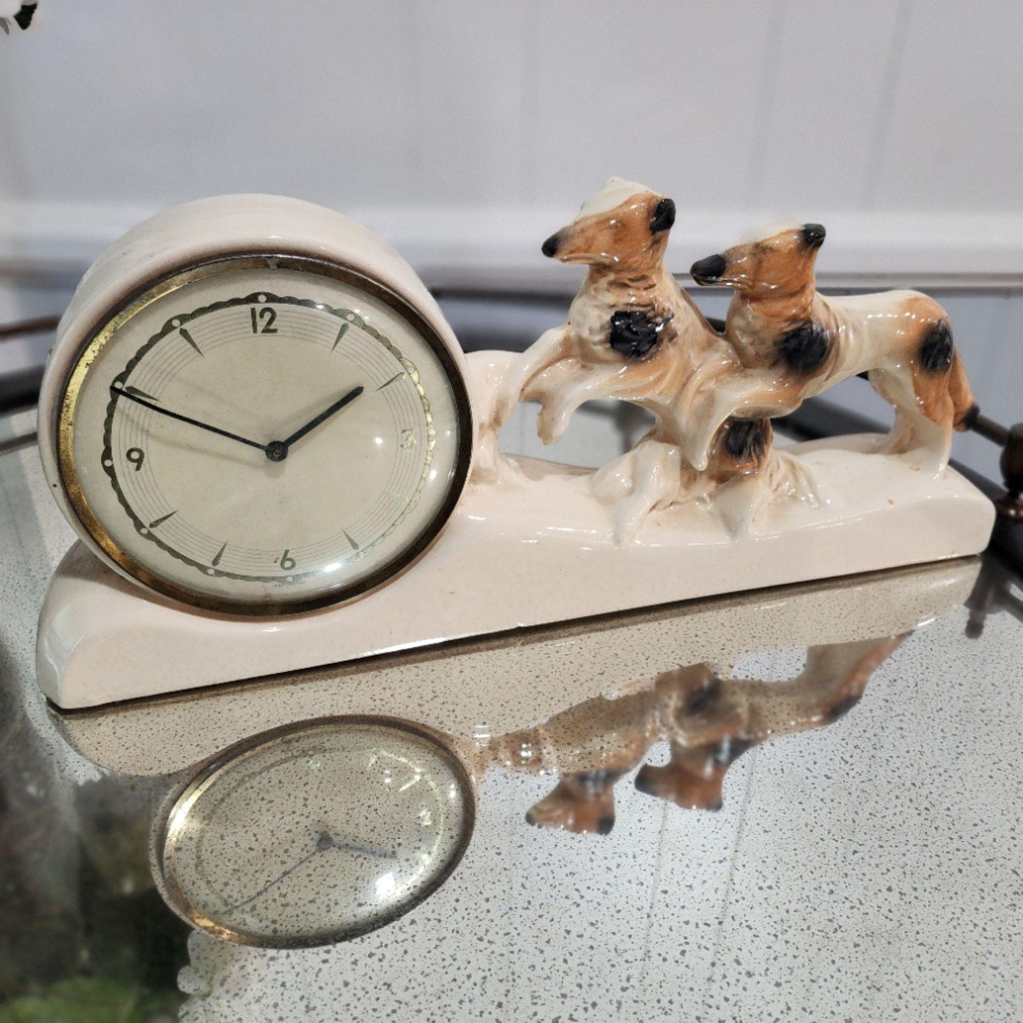 Vintage Ceramic Sheepdog Mantel Clock: Mid-Century Hound Decor