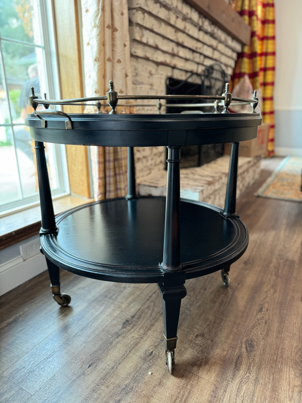 https://chairish-prod.freetls.fastly.net/image/product/master/a309f9e6-8e87-428c-b45d-ae21f971a86b/large-hickory-chair-atelier-collection-oval-bar-cart-with-brass-gallery-rail-and-antiqued-mirror-top-9126