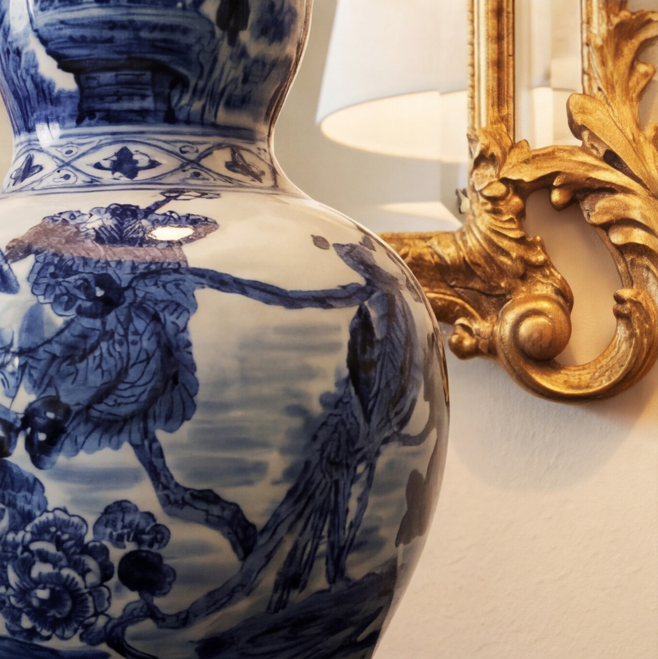 Chinoiserie Blue and White Birds Elongated Gourd Porcelain Table Lamp