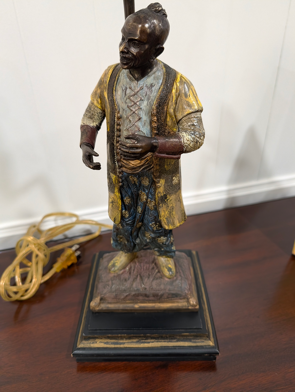 https://chairish-prod.freetls.fastly.net/image/product/master/3969273d-8a74-4f2a-af88-14a729ae288a/mid-20th-century-rare-viennese-cold-painted-bronze-figural-table-lamps-orientalist-sculptures-a-pair-5781