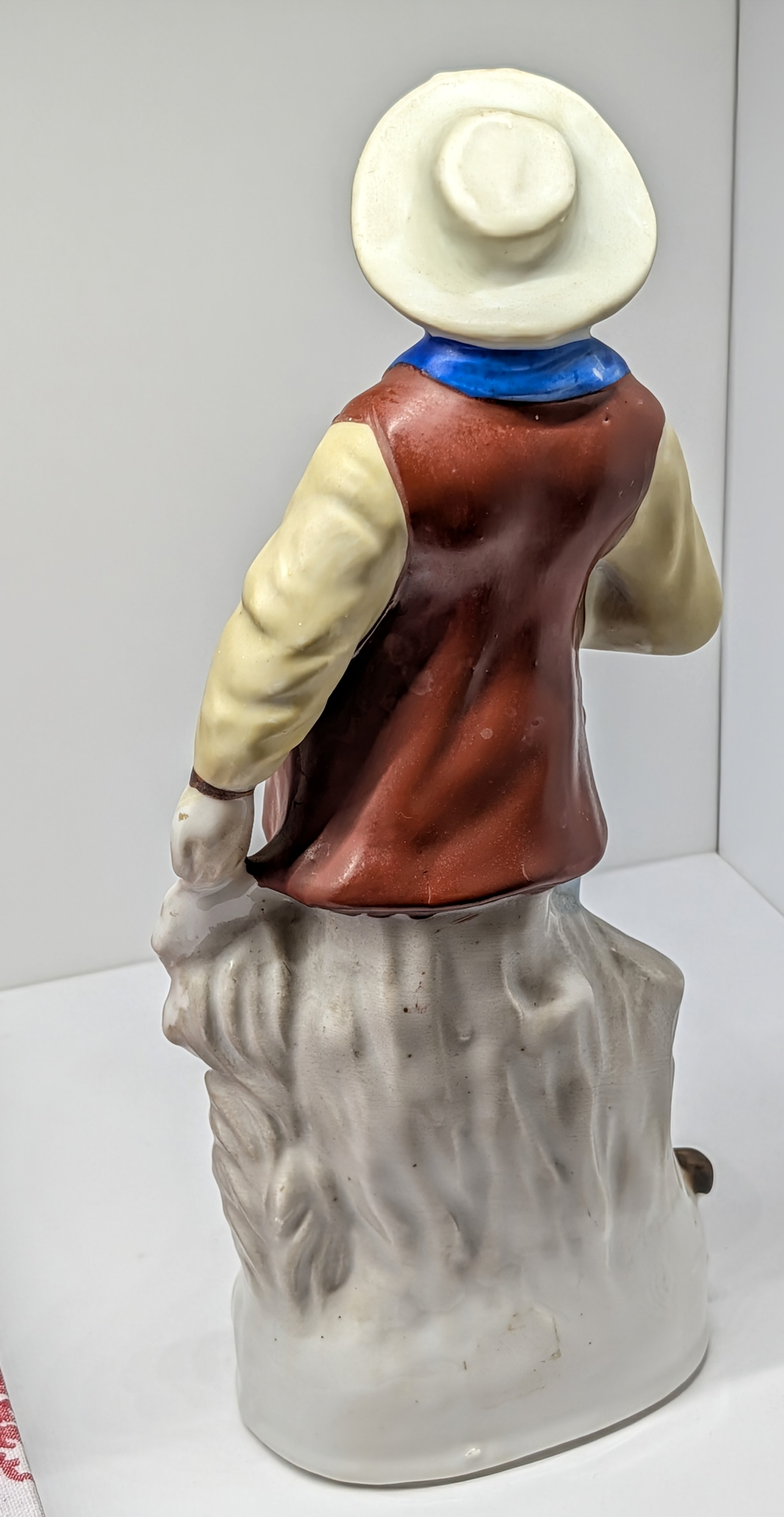 https://chairish-prod.freetls.fastly.net/image/product/master/84156a3c-788d-4fcc-8afa-6c3785781537/pair-of-made-in-occupied-japan-porcelain-staffordshire-style-figurines-circa-19451952-5133